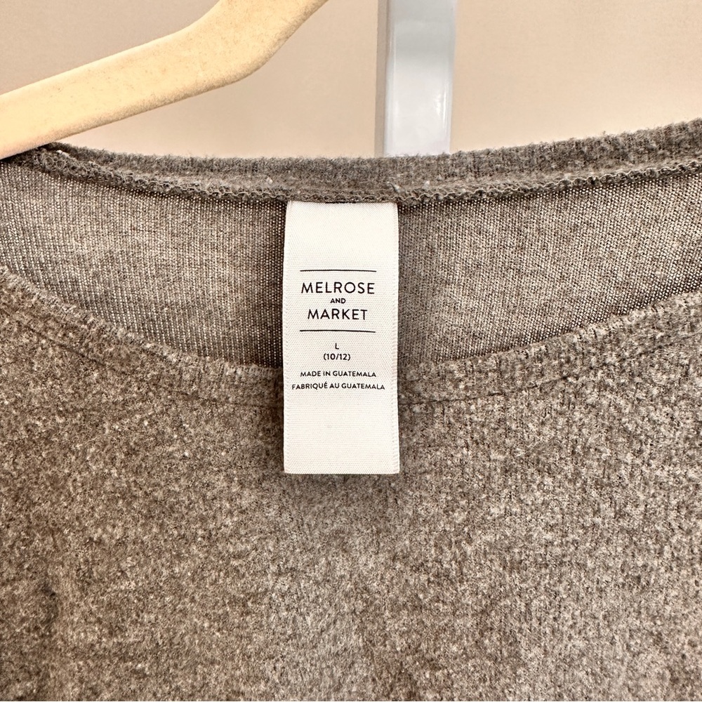 Melrose and Market size L (10/12) top - Picture 2 of 3